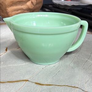 Vintage Mint Green Mixing Bowl with Pour Spout and Handle